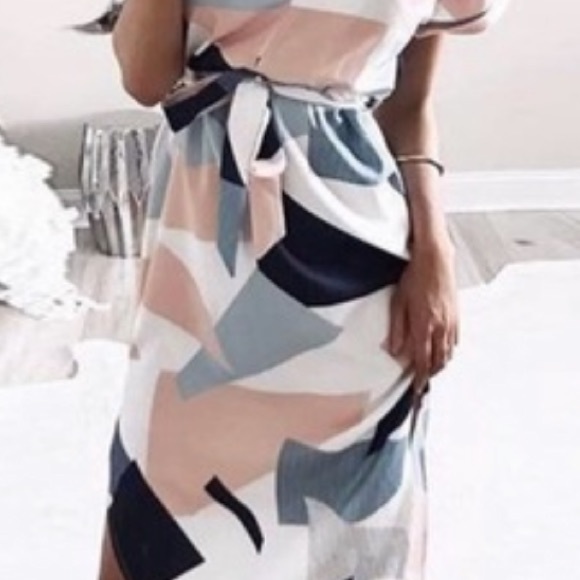 Flattering Curvy Belted Mini Pencil Casual Dress - Picture 2 of 6